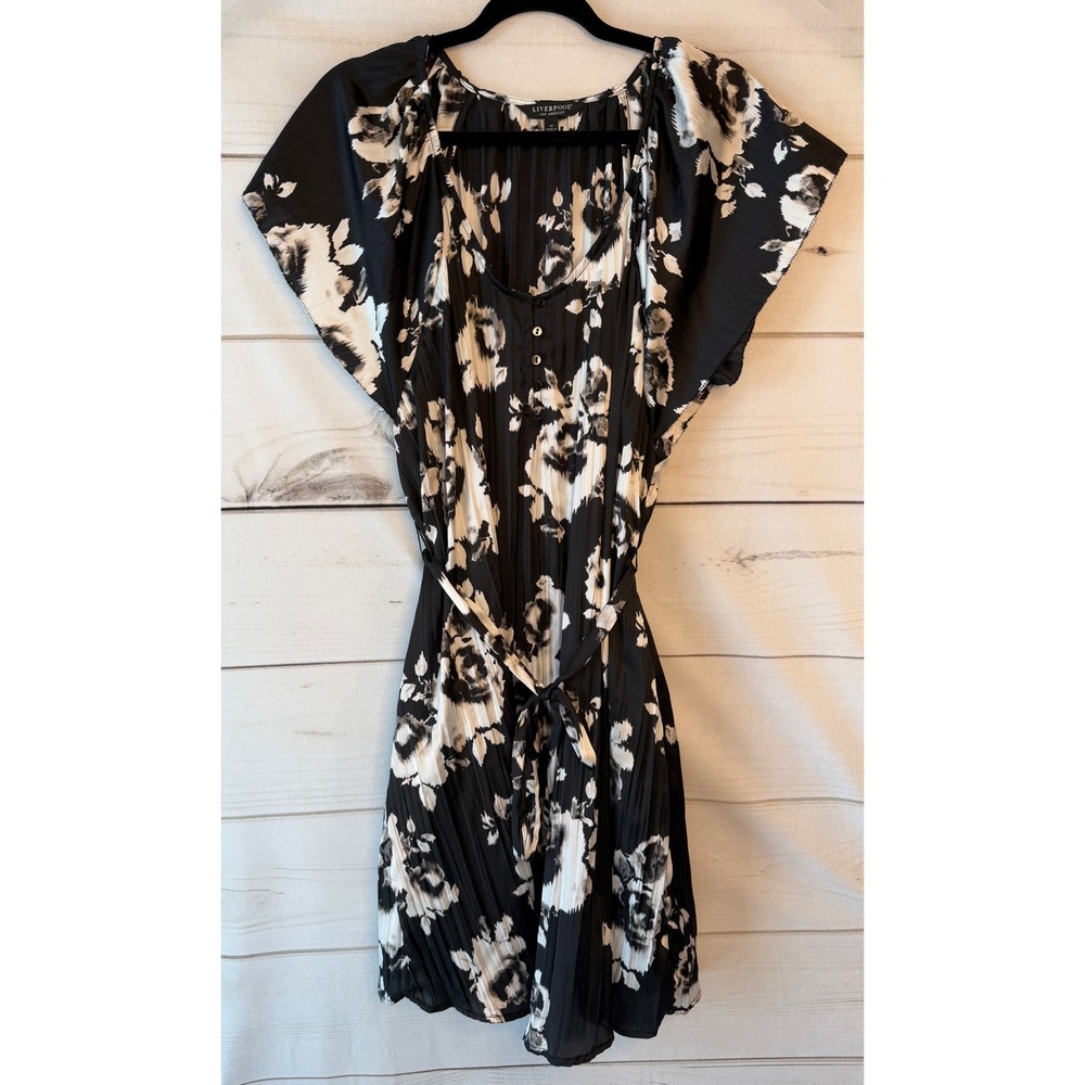 Liverpool Los Angeles Black White Floral Pleated Flutter Sleeve Mini Dress M